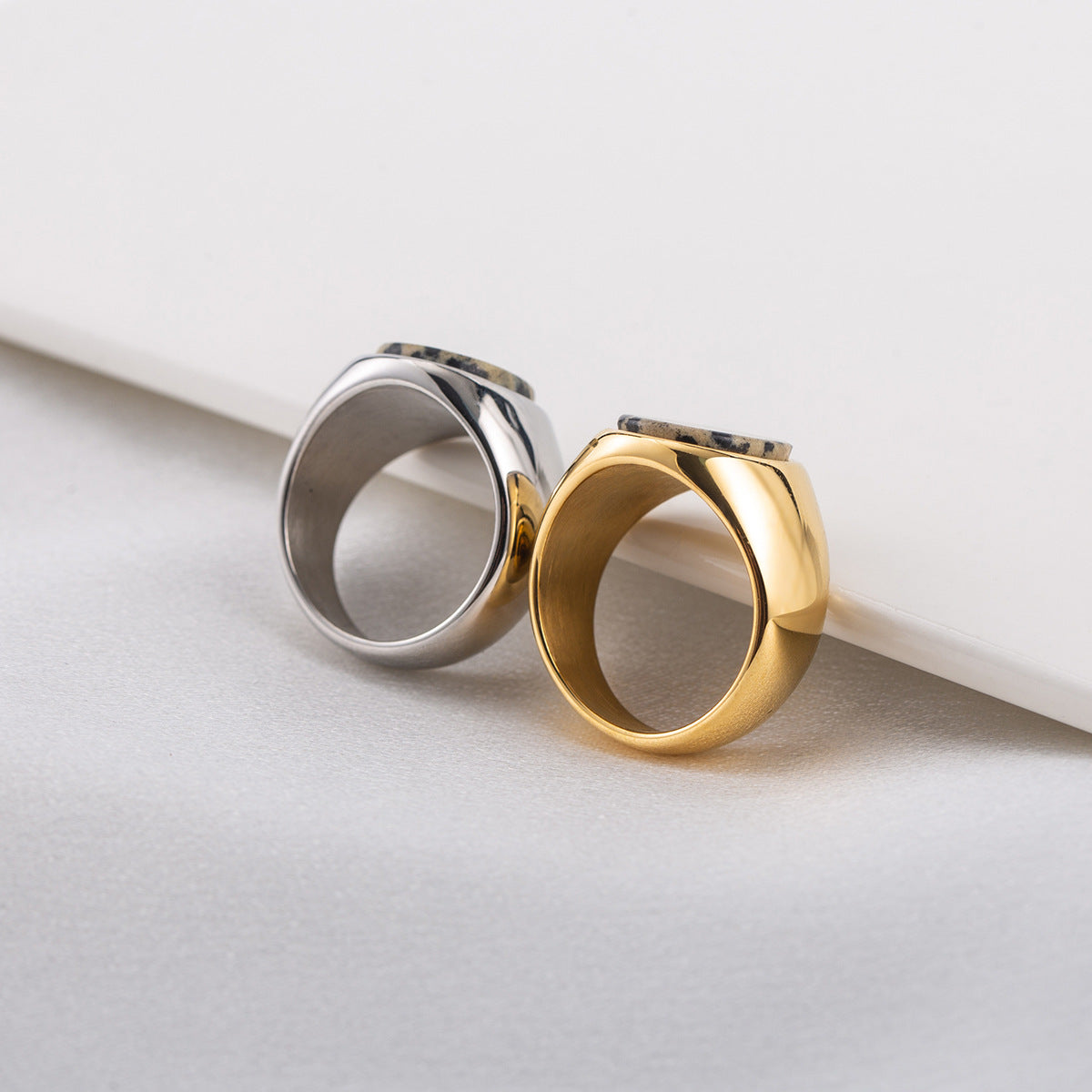 Wholesale Artistic Fashion Titanium Steel 18K Gold Spotted Stone Ring